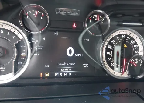 2019 Ram 1500 Classic Big Horn 4X4 6'4 Box z USA, uszkodzony, nr VIN 1C6RR7TTXKS575894